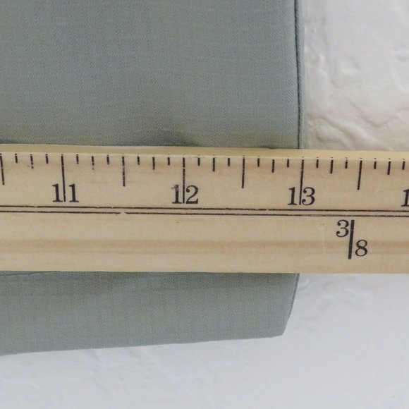 Columbia* Men's 1.5" Belt Loop Multipocketed Snap Closure Flat Front Shorts~ 38W - Picture 9 of 12